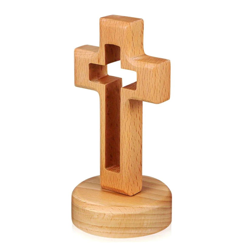 Croix chrétienne sur pied – Symbole de foi et de paix - Image #0